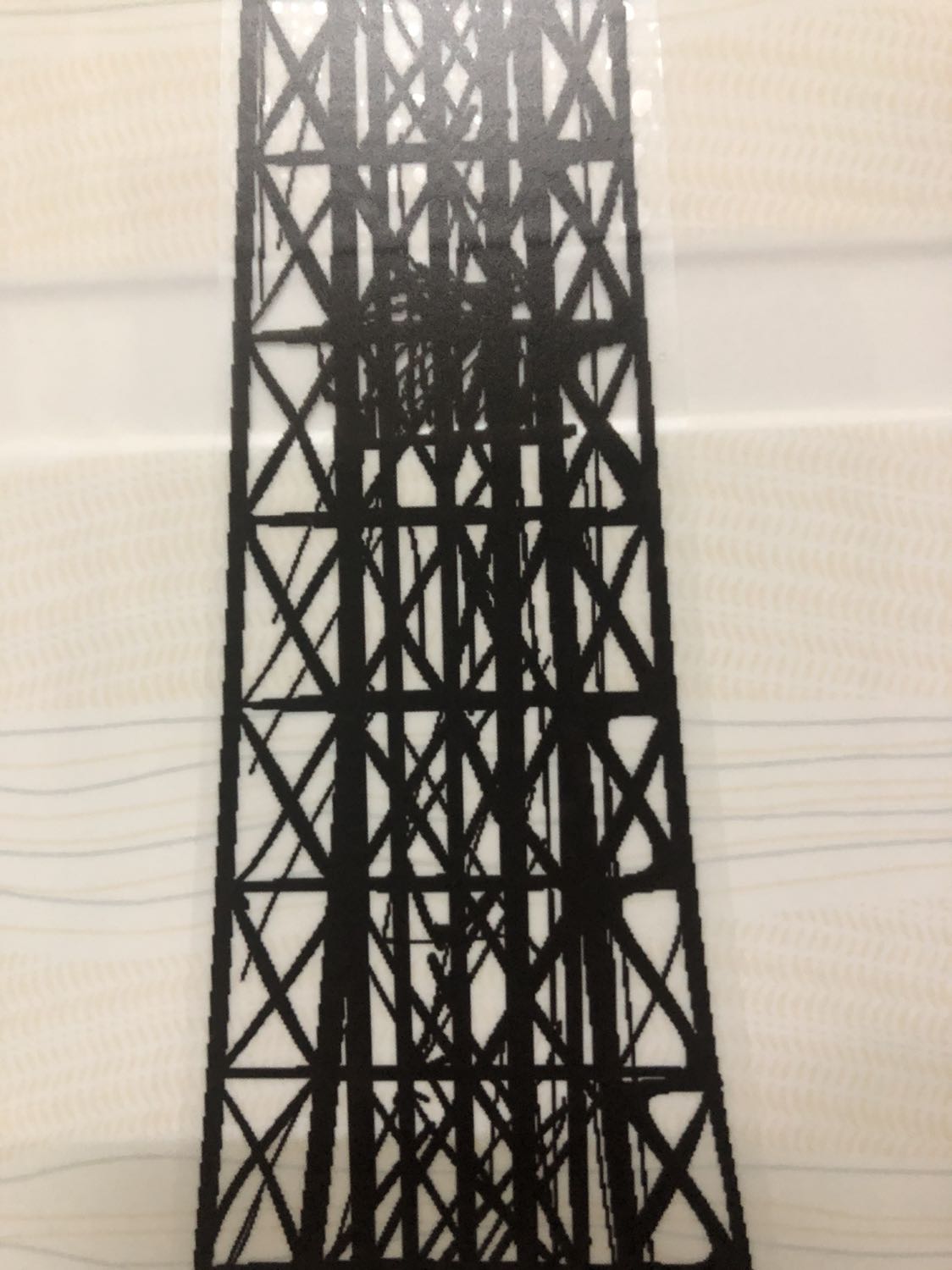 Đóng gói cẩn thận, giao hàng nhanh, tuy nhiên không hài lòng khoản chất lượng hình ảnh, nhìn cận cảnh thì khâu in ấn kém, hình bị răng cưa không nét, thua xa những decal khác mình đã mua.