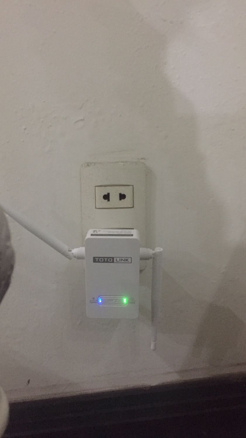 Mình đặt sản phẩm ở trong góc nhà, hơi xa so với modem wifi nhưng kích sóng rất ổn. Mua nhân dịp sale 6/6 nên được giảm giá nhiều.