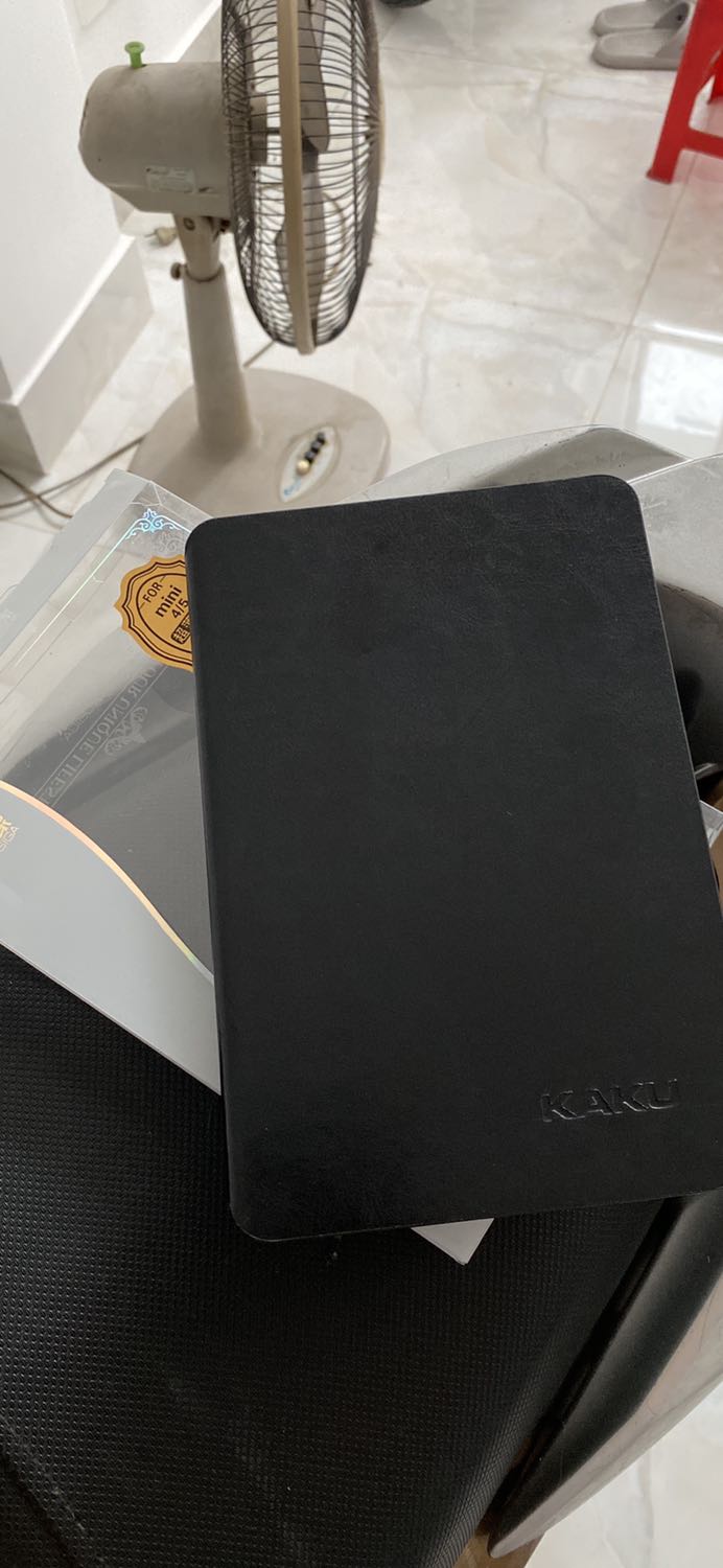 Hàng giao không đúng với mô tả; mình mua ốp lưng; giao hàng là sản phẩm có cover.
Vui lòng hỗ trợ hoàn trả sp