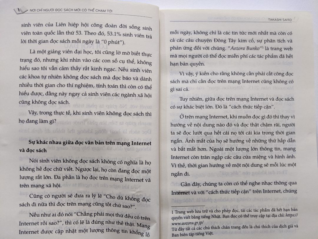 Ngẫu nhiên mua cuốn sách này sau khi lướt mắt qua "Lời mở đầu"; và không tiếc sau khi đọc xong, khá hợp với cách nghĩ của bản thân về việc đọc sách. Tác giả cũng giới thiệu nhiều cuốn sách khác xuyên suốt từng chương, độc giả có thể từ các danh sách đề cử này tìm đến những tác phẩm mới, biết đâu lại ngẫu nhiên gặp được một (vài) cuốn sách yêu thích.