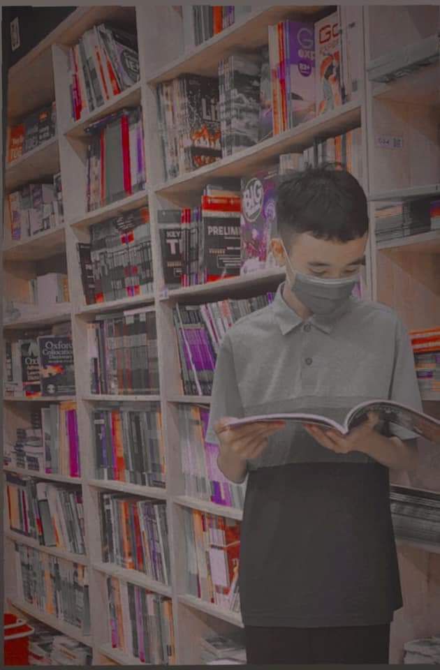 ko có từ j để nói ,shop mà cứ kiểu này thì mk lại phải mua nhiều nhiều rùi .Shop cực kì thân thiện ,mua sách còn đc tặng 1 quyển sổ ,âyzaa mà lại sổ nhìn hài hước ghê .nhìn cứ thấy mê sai ý😊.mk đánh giá 100/100.Các bn thi chuyên nên mua nhé,tốt lắm luôn.Đừng sợ ko đúng hàng nhé ,shop là uy tín lắm luôn ,mn nhớ mua ủng hộ shop nhìu nhìu nhé ♥️😊