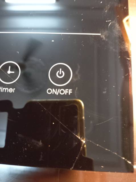 Đơn hàng 314707469 giao bếp bị nứt vỡ mặt kính khắp phía ko thể nấu được, rất bực mình.