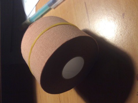 Băng keo rất dính, dễ sử dụng đúng như giới thiệu, quảng cáo của nhà bán hàng.