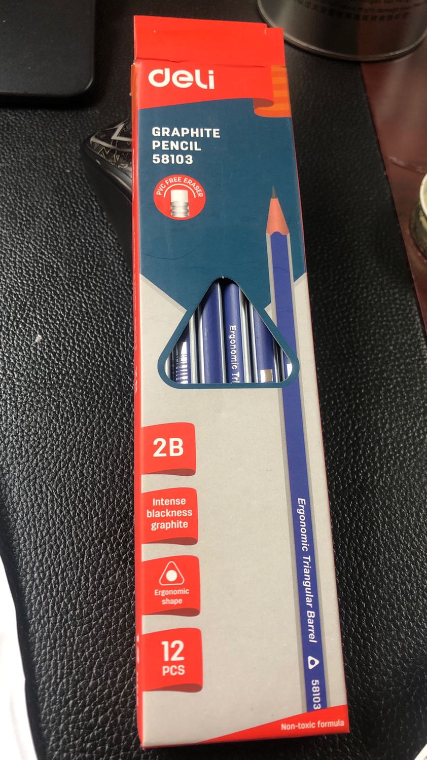 Đặt mua một mẫu giao hàng một mẫu, nhận hàng không trực tiếp nên không kiểm tra được hàng. Mua vì hoa văn của bút mà bây giờ giao cái kiểu này, chán quá chán