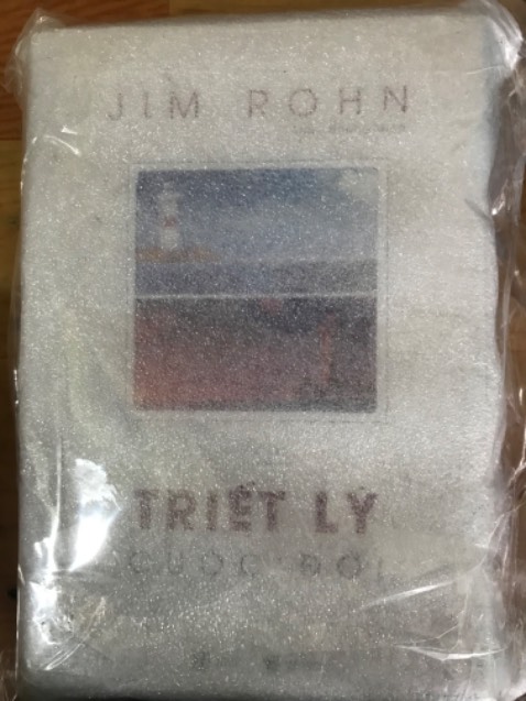 Sách đóng gói kỹ càng. Giá quá tuyệt cho trọn bộ Jim Rohn cho ai cần, hãy nắm bắt mùa xuân của chính mình nhé!