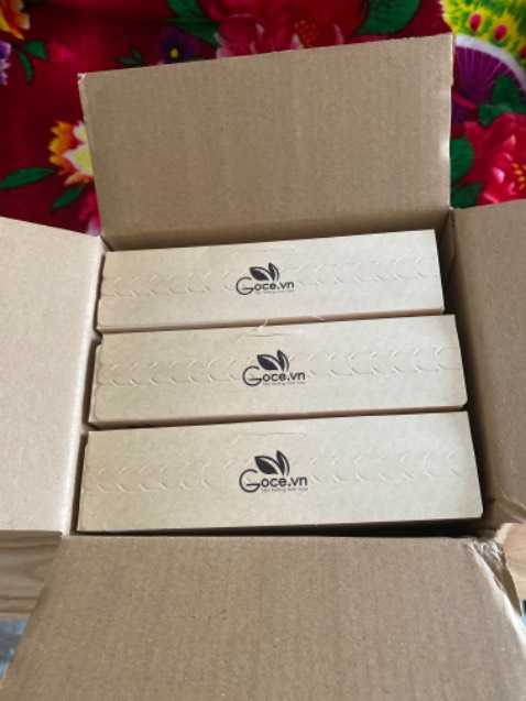 Giao hàng nhanh, đóng gói đẹp. Bao bì mẫu mã đẹp nhưng ko biết uống ngon không
Nếu ngon sẽ tiếp tục ủng hộ 😀