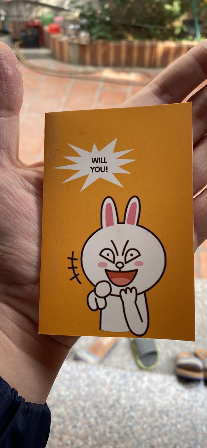 Kính cường lực dùng rất mướt, cảm ứng tốt . Mua dc thư cảm ơn với quyển sổ rất cute, nói chung là ưng ý lắm nha