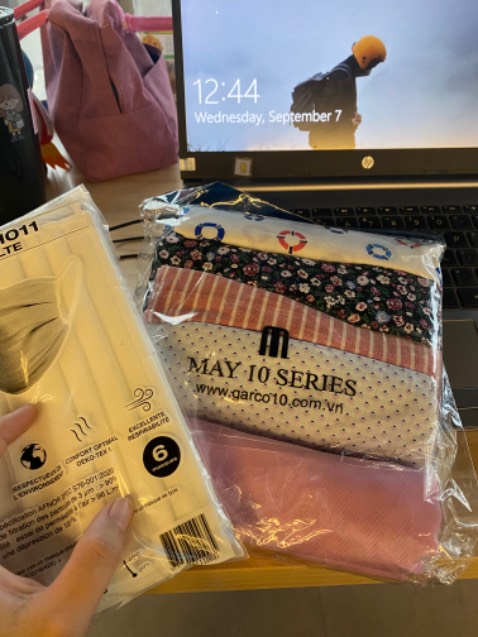 Sản phẩm giá rẻ, chất lượng vải xịn, mặc rất thoả mái giao hàng nhanh lại còn quà tặng kèm