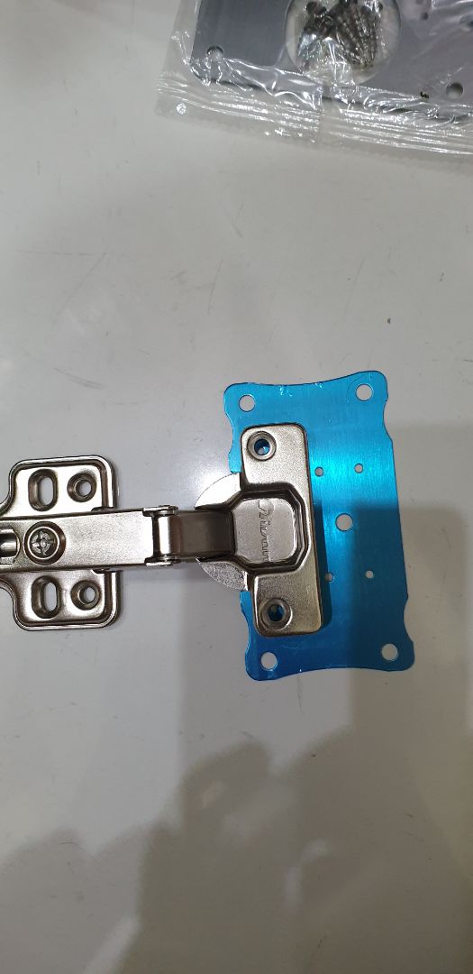 hàng rất tốt, dày dặn cầm nặng tay, lỗ khoan chính xác.