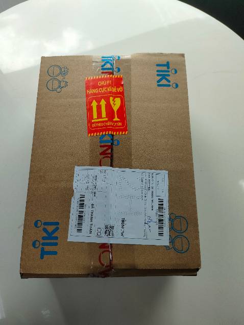 Máy đẹp, như giới thiệu, dùng rất thích. 
Mình mới dùng 1 tuần, cảm giác cơ mặt săn hơn.
Sẽ mua thêm 1 cái tặng Mama :)