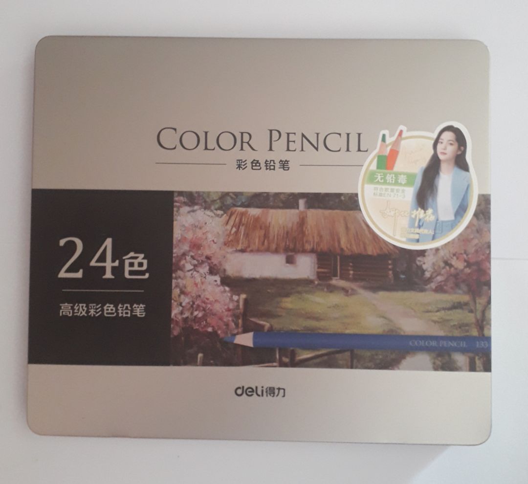 Bút chì màu khá tốt, chì màu mềm giúp tô đậm nhạt theo đúng ý muốn của mình muốn vẽ. Đối với mình thì bút chì màu là dùng được. Chào Tiki.