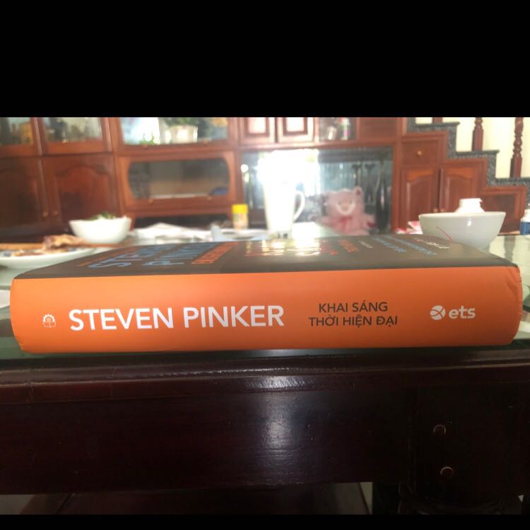 Sách mới toanh, tuy có phần nhăn nhúm ở 1 góc (chắc là do khâu vận chuyển) nhưng nhìn chung không ảnh hưởng mấy. Thanks tiki