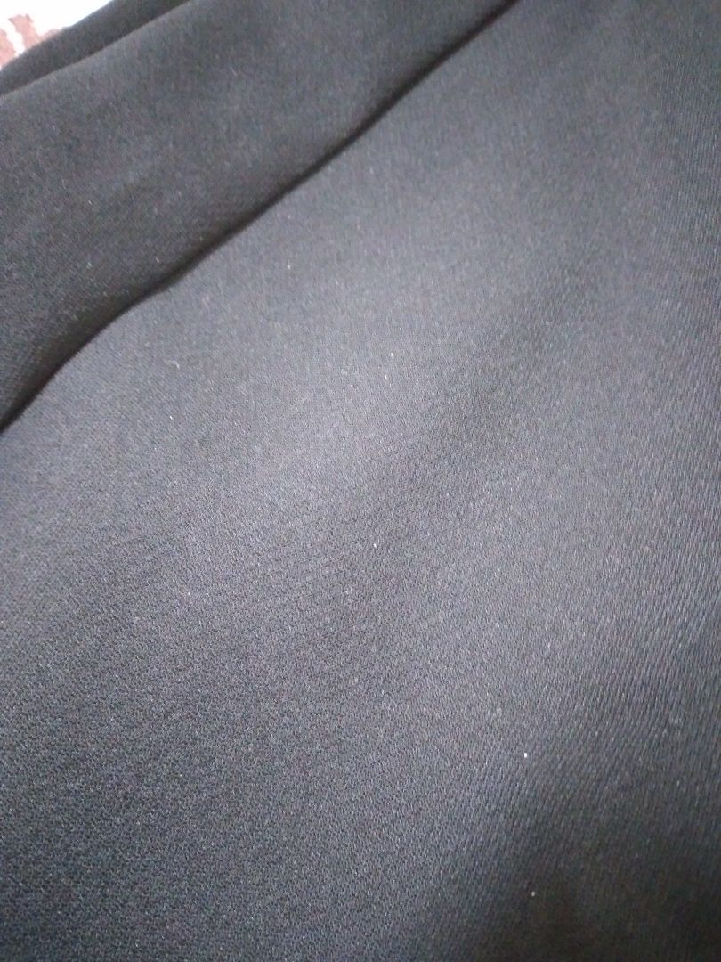 quần xịn vl giao hàng nhanh cứ nghĩ tuần sau ms nhận được. Lần đầu tiên mua được quần mà cạp vừa in như vậy rất hài lòng