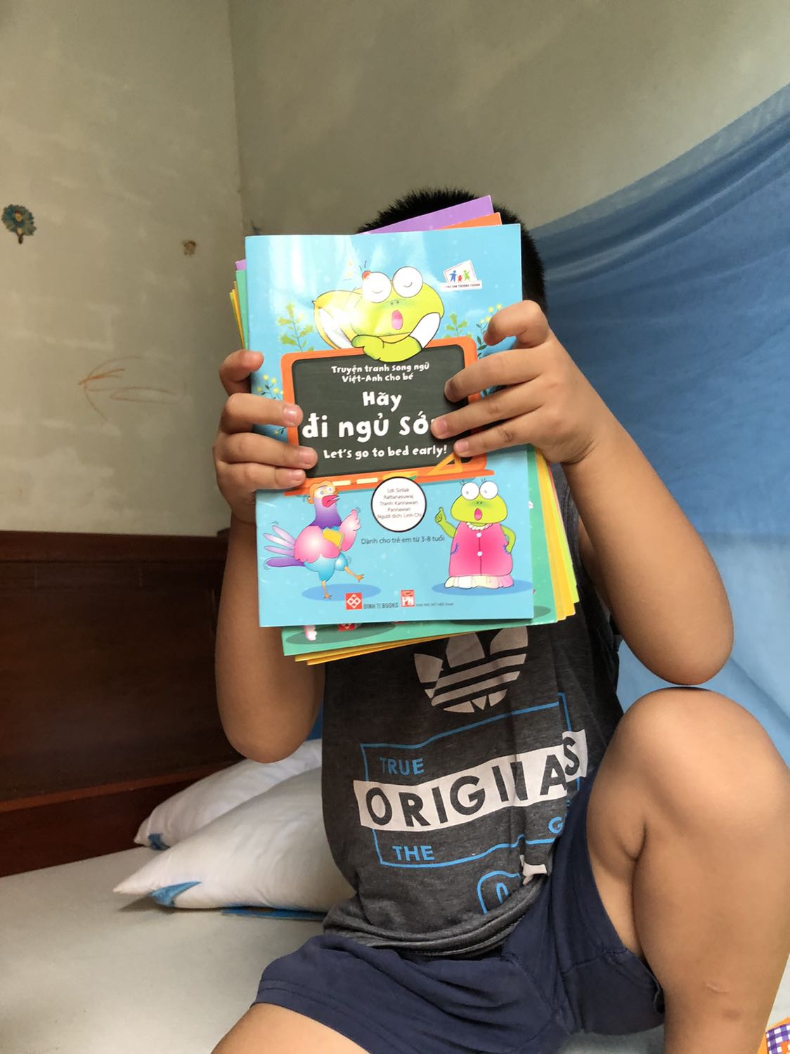 Nội dung hơi dài, con nít dưới 5t dễ chán, truyện vì sao ko nên ăn gian có nội dung ko phù hợp lắm. Tuy nhiên bé nhà mình vẫn thích nên vote 4 sao