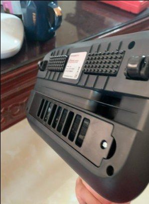 Ship hàng nhanh. Máy có giá hợp lý, chất lượng tốt. Màu máy mình không thích lắm nhưng quan trọng là chất lượng. Máy hút được nhiều bụi bẩn và cả sợi tóc dài.