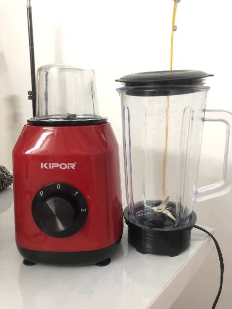 máy say tốt, không gây tiếng ồn quá lớn, thích lắm luôn, có 2 cối nên rất tiện lợi, từ ngày mua máy mình chăm uống nước hoa quả lắm nè