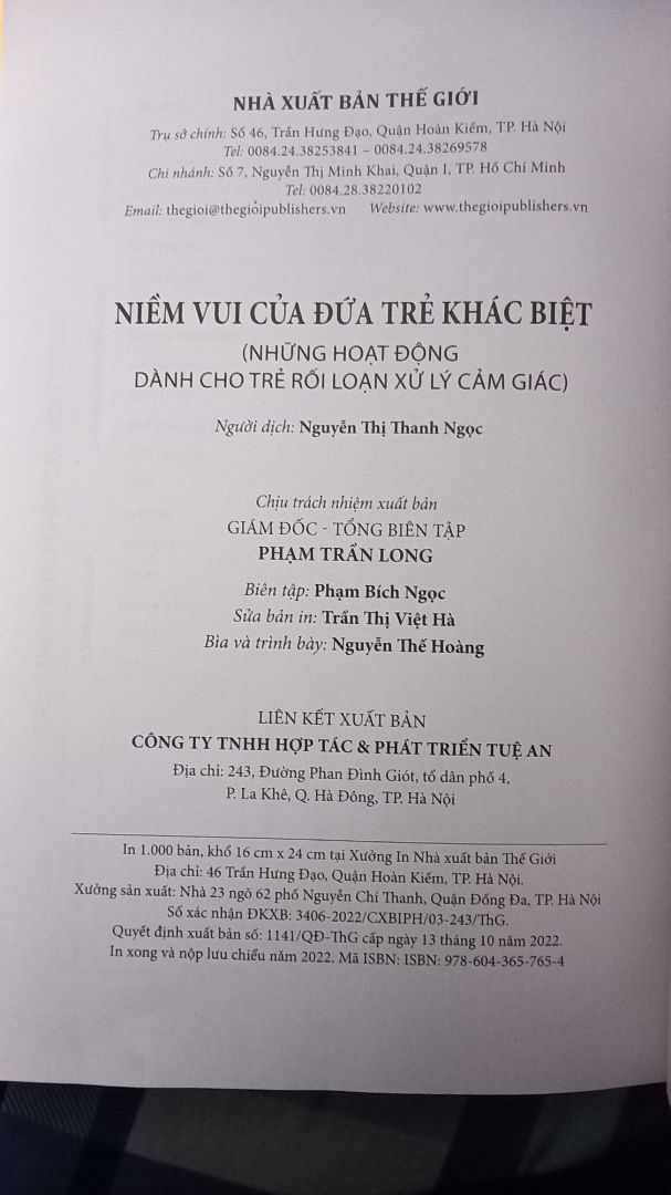 Sách mới xuất bản, 5 sao vì nội dung ý nghĩa.  Chất lượng giấy và smartbook theo mình thấy ko thích bằng NXB Trẻ, sách giao sớm hơn dự kiến 3 ngày🥰
