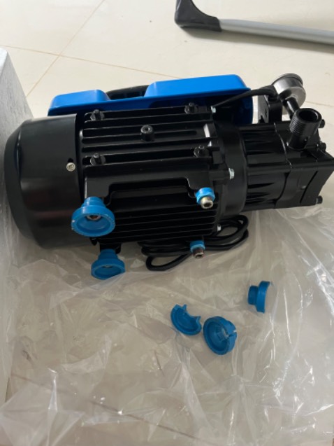 Hàng mua về chưa xài, khui ra gãy chân chắc do vc; shop đã đổi lại