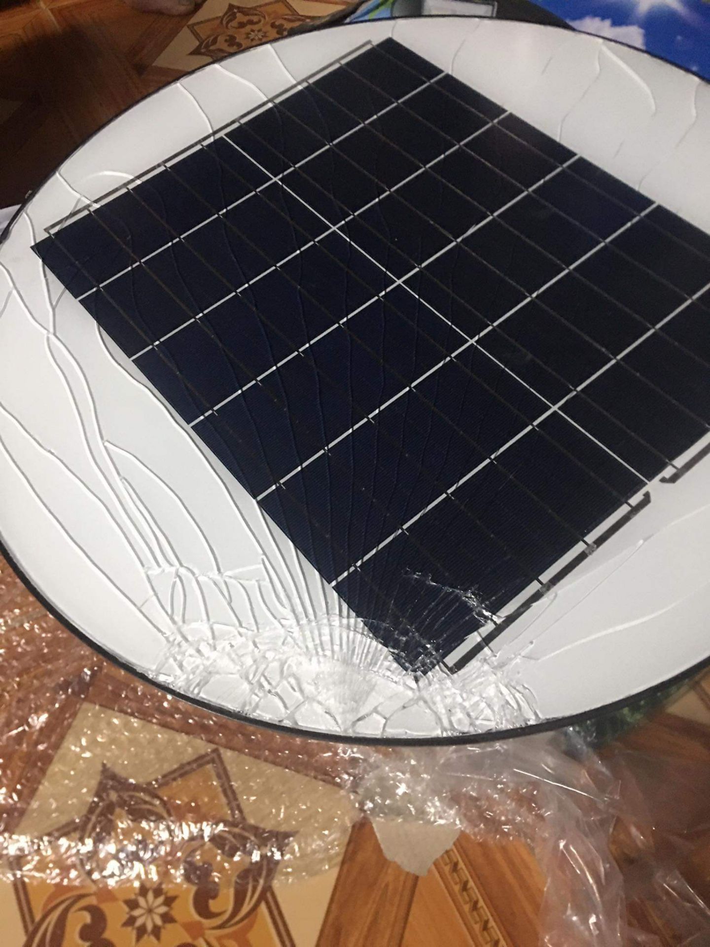 mua về mở ra thì thấy bị bể không biết làm sao đây!!!