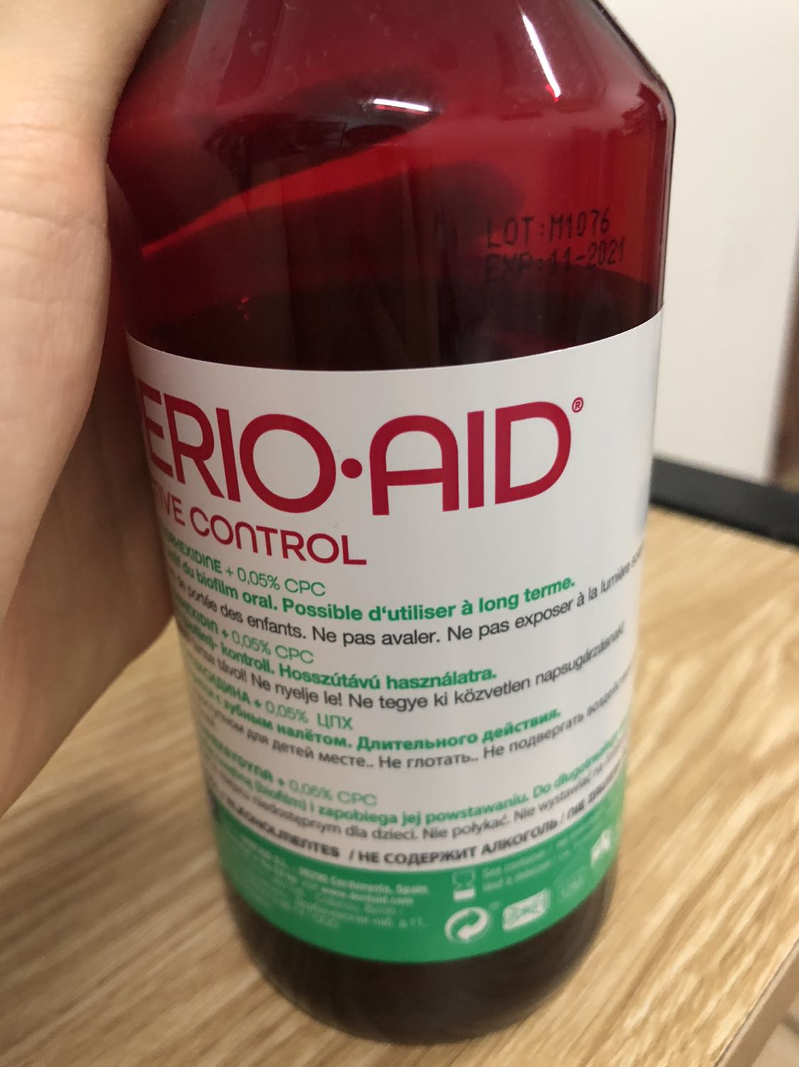 Nước súc miệng dùng được, không cay, cảm thấy sạch sau khi dùng, chắc phải dùng lâu dài để thấy hiệu quả.