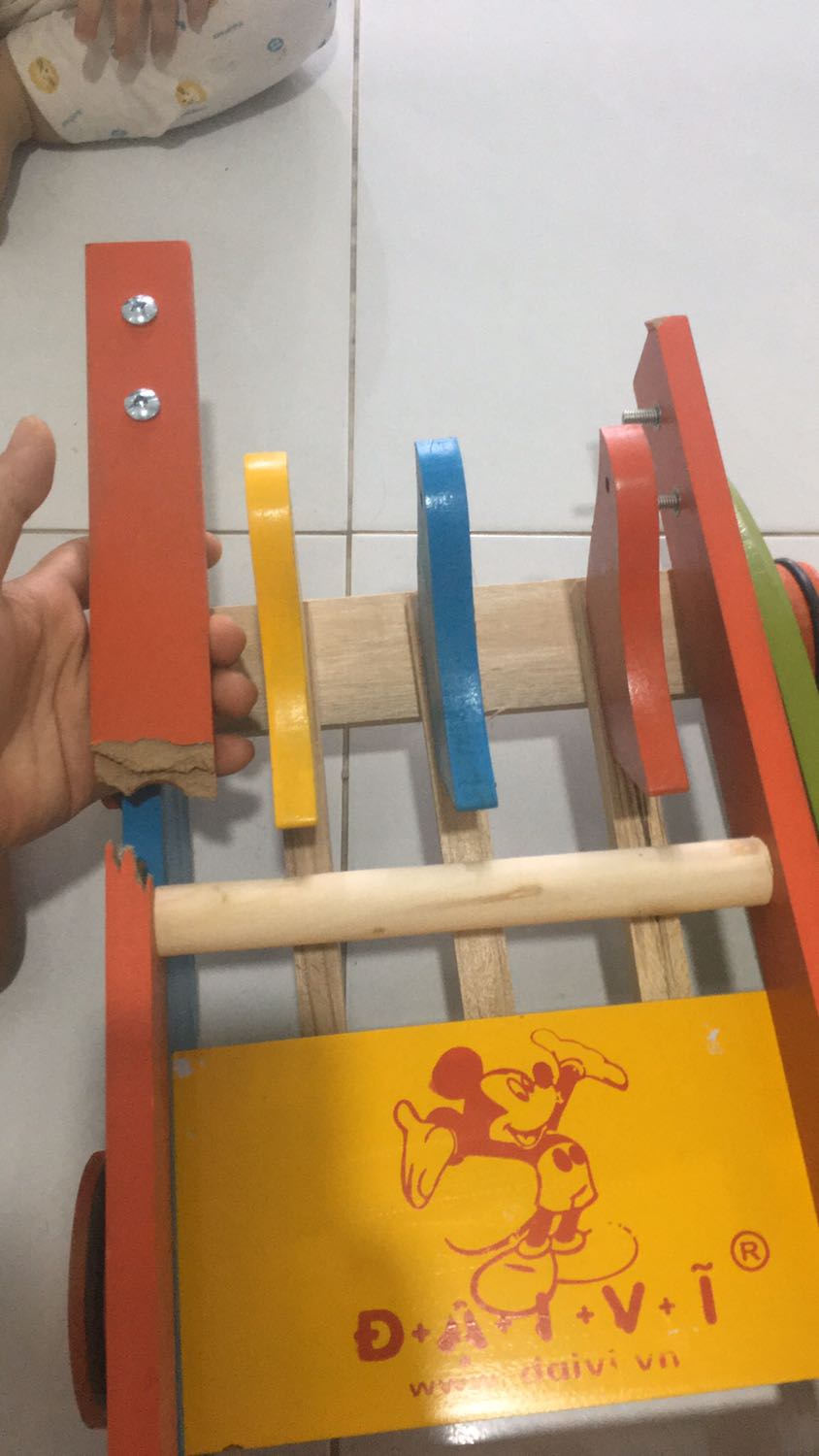 Gãy đôi. K sử dụng dc. Biết là khả năng do đơn vị vận chuyển , tuy nhiên nhắn tin shop k phản hồi. K hỗ trợ khách hàng. Gãy đôi. K sử dụng dc. Biết là khả năng do đơn vị vận chuyển , tuy nhiên nhắn tin shop k phản hồi. K hỗ trợ khách hàng.