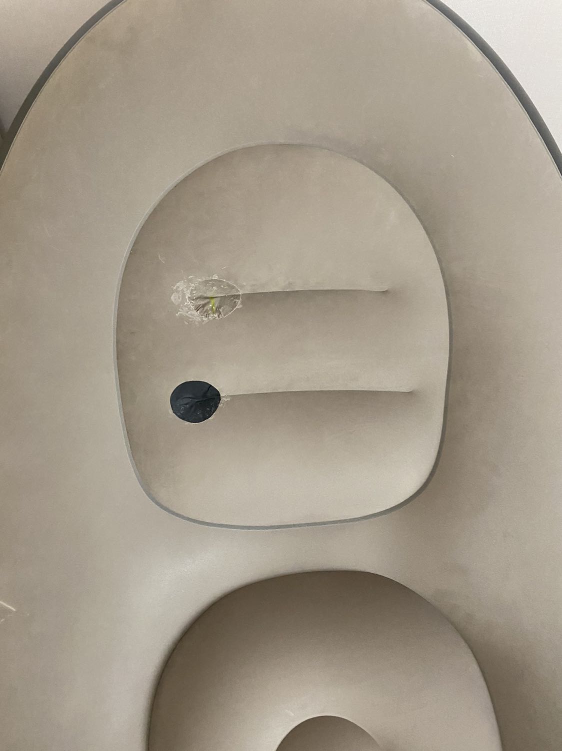 Nói chung là sp rất tệ, mua về dk 2 ngày thủng tùm lum...