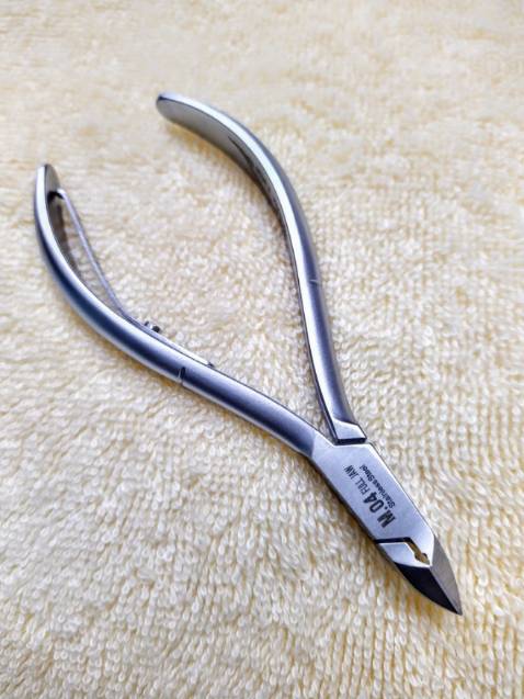 Thật sự là lâu lắm rồi mới mua lại sản phẩm của Kềm Nghĩa. Cả hình thức và chất lượng đều được cải tiến, nâng cao rất nhiều so với ngày xưa.