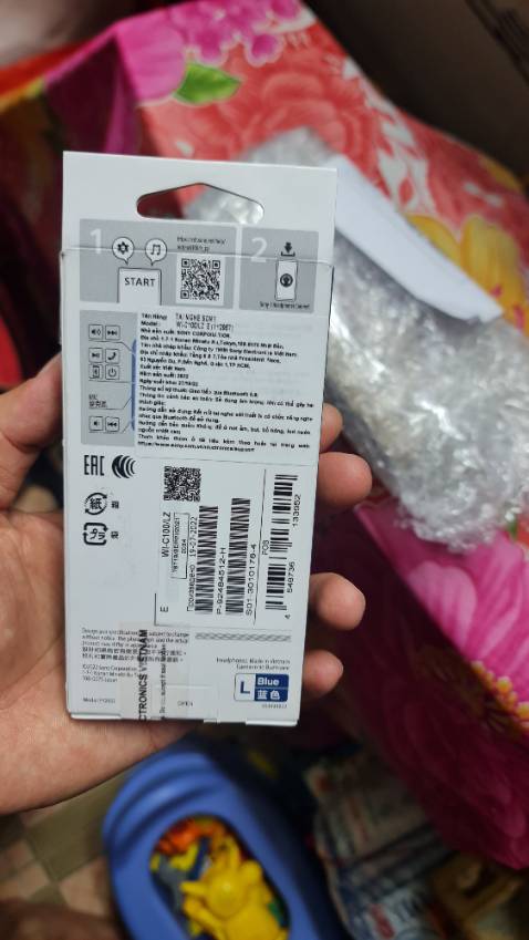 OK ! Chất lượng âm thanh ở mức khá tốt, tiếng bass thì cũng bình thường, ko mạnh lắm, hài lòng trong tầm giá, màu sắc mua màu xanh cũng khá đẹp và thời trang, kết nối rất dễ dàng, dò bluetooth kết nối là sử dụng, pin thì chưa bao giờ xài hết trọng 1 lần sạc nên chưa biết chính xác mấy giờ nghe liên tục, sạc chuẩn Type C cũng nhanh, khoảng hơn 2h  là đầy pin khi mua đã có sẵn pin còn ít. Cơ bản thì hài lòng với mức giá