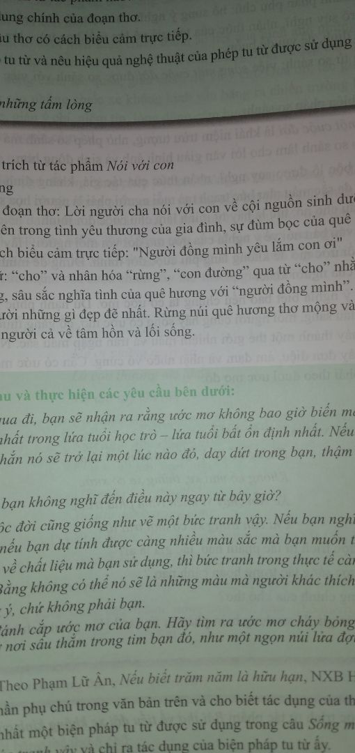 Giao hàng sớm hơn dự kiến ! Về hình thức: Sách khá đẹp, to hơn mình nghĩ! Còn nội dung , tuy chưa đọc kĩ nhưng nhìn qua thì sách trình bày khá dễ đọc, dễ nhìn nói chung là ổn cả! Khi nào mình đọc thì sẽ đánh giá nội dung nhé!