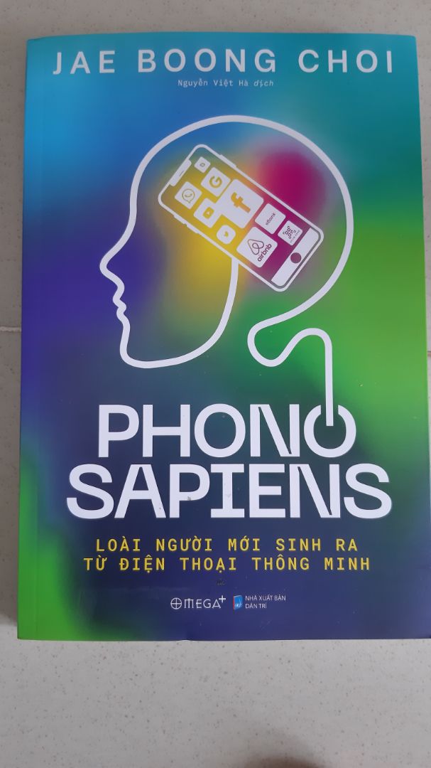 Một tựa đề cho sách thật mới lạ " Phono Sapiens" , kích thích sự tò mò của người đọc!.. Tác giả muốn gởi đến thông điệp gì đây? Mở ra và đọc thôi!..