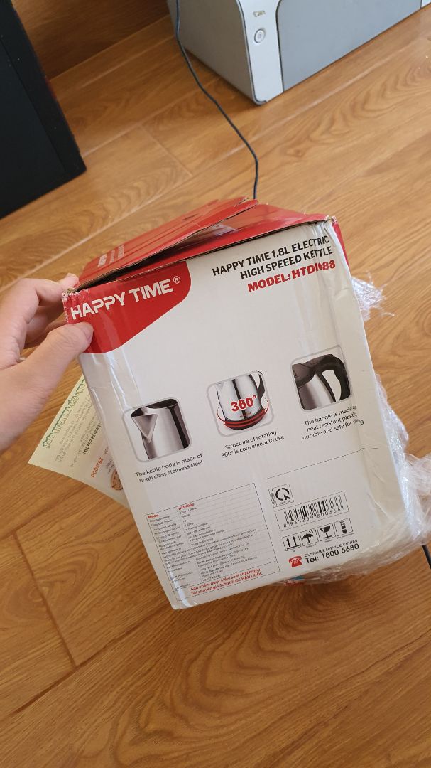 dán nhãn "hàng dễ vỡ" nhưng chỉ quấn 1 lớp ni lông mỏng dính, hộp giấy bên trong thì đc mở sẵn luôn, nhìn còn tưởng mua 2nd hand 😅 giao nhanh, với giá này thì ko yêu cầu gì nh