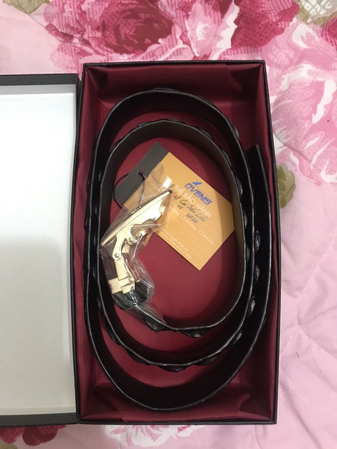 Xấu hơn trong ảnh. Hơi thất vọng