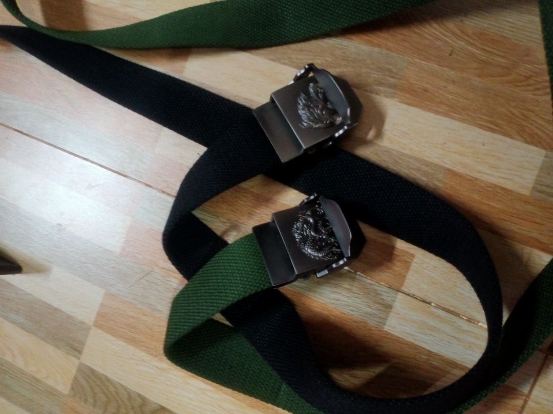 đẹp y mẫu , đầu dây nịt bọc Kim loại thì đẹp và bắt mắt hơn bọc simili