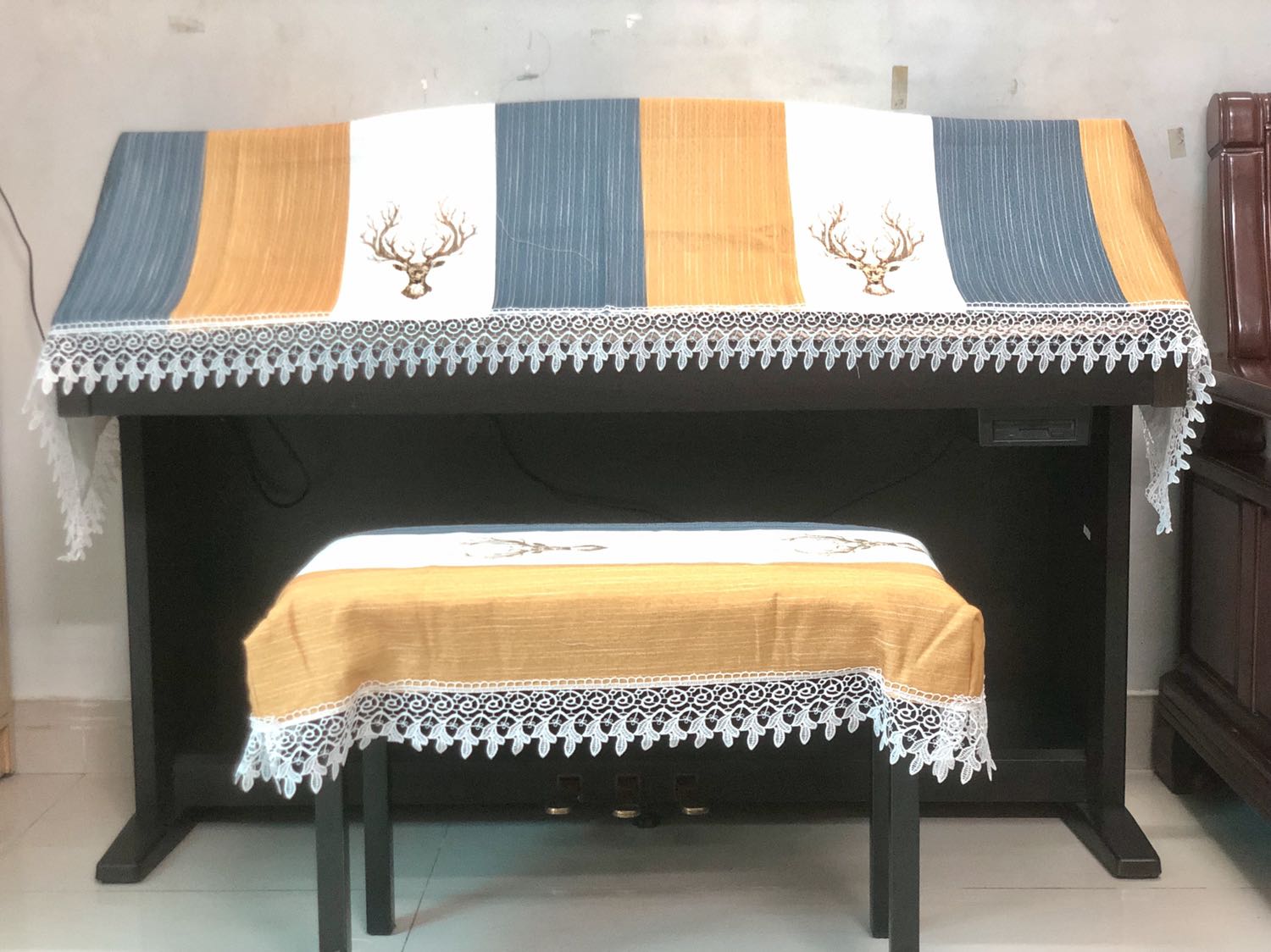 Cảm nhận ban đầu mọi thứ đều ok, khăn đẹp,  tưởng tấm phủ ghế không vừa mà vừa không tưởng hjhj