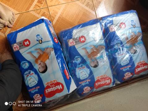 Chất liệu an toàn, thấm hút tốt. Bỉm xài ban đêm ok k bị tràn. Mình vẫn tin dùng loại nature này của Huggies nhất