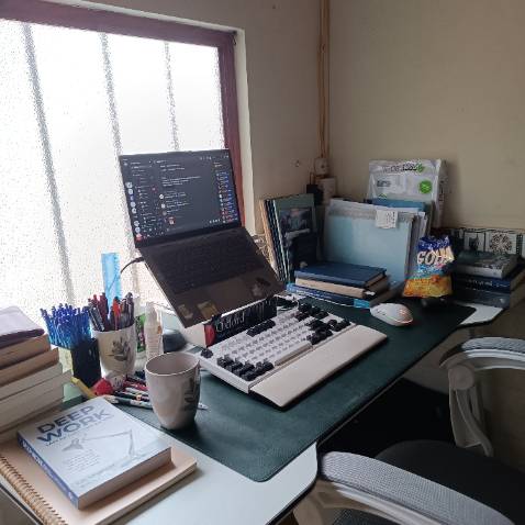 Bàn đẹp, với mã giảm giá nữa thì 600k là đáng tiền