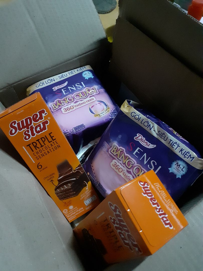 giao đúng hẹn. đóng gói kỹ. bánh xốp tặng kèm ăn ngon. sản phẩm dùng tốt. tuy nhiên giao thiếu 1 combo và mh đã gọi lên tổng đài, nv hỗ trợ đang xử lý vấn đề này. sai xót nhỏ dc giải quyết vẫn k sao nhé. mh vẫn thích mua hàng trên Tiki