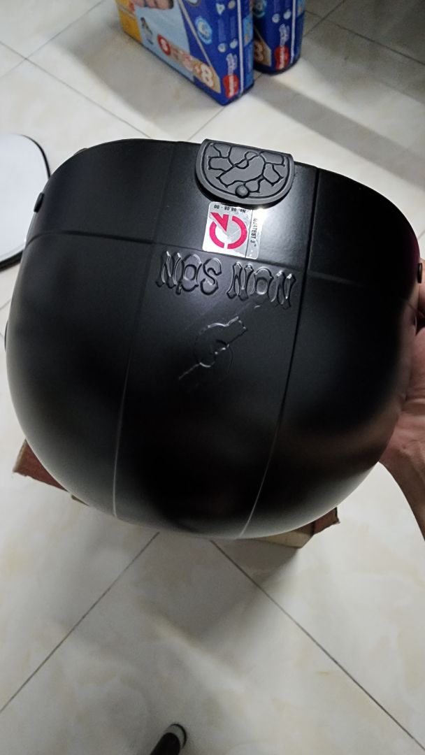 Nón đẹp, giá hơi mắc xíu, nhưng cũng đáng đồng tiền Nón đẹp, giá hơi mắc xíu, nhưng cũng đáng đồng tiền