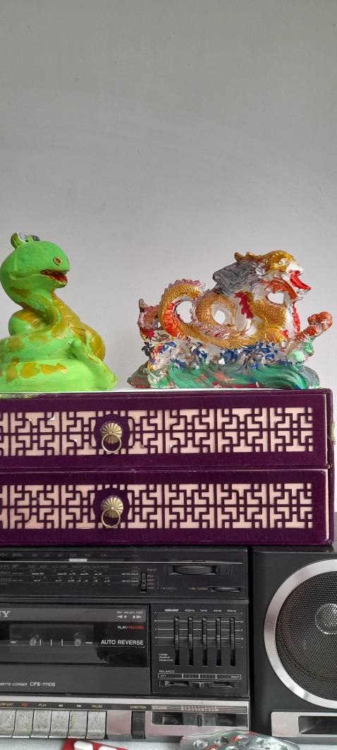 Các màu đều đẹp. Cháu nội rất thích, lấy tô tượng thạch cao. Cháu mới lớp 1 nên sản phẩm tượng sau khi tô chỉ thế thôi