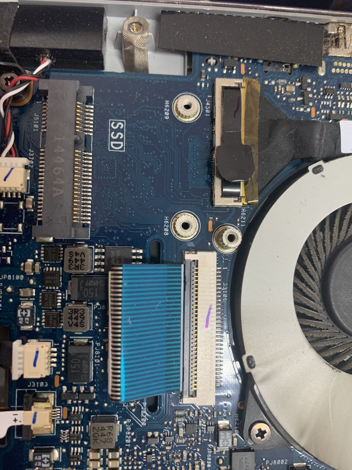 Mình mua msata 512 gắn ko vừa