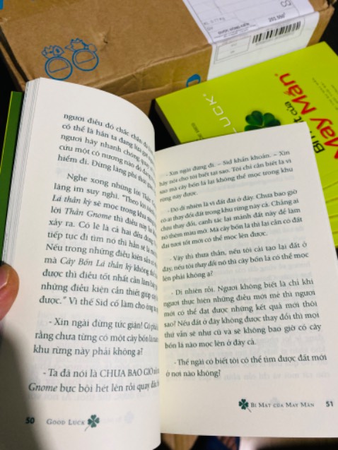 Nội dung hấp dẫn. Giao hàng nhanh.
Góp ý Tiki Trading nên học hỏi dùng tấm nệm màu trắng giống Fahasaha để bảo vệ sách trước ghi cho vào hộp đóng gói!
