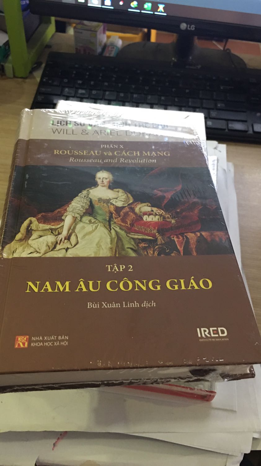 Tập này lúc đầu mình nhận sách bị lỗi gáy, đã được đổi cuốn khác đẹp xịn sò