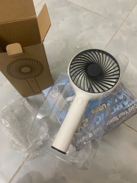 Sản phẩm giao lỗi, Sài màu nhưng liên hệ phản hồi đổi sản phẩm mới nhanh
Chưa sử dụng sp nhưng đánh giá tốt chăm sóc KH