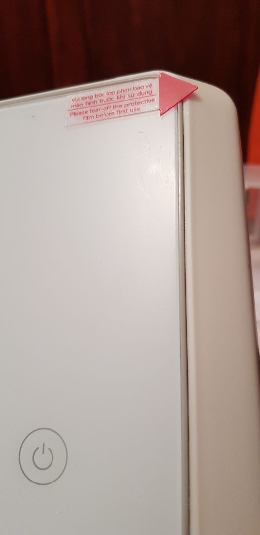 Bao bì còn nguyên nhưng sản phẩm trầy, xước, mất lớp phim bảo vệ màn hình nhưng vẫn để miếng dính ghi chú.
Kiểm tra qua chức năng hâm, trì hoãn & hẹn giờ hoạt động bình thường. Máy cần 6'30" để hâm nước từ 29 độ lên đến 45 độ.
Cảm biến nhiệt độ nước khá chuẩn.