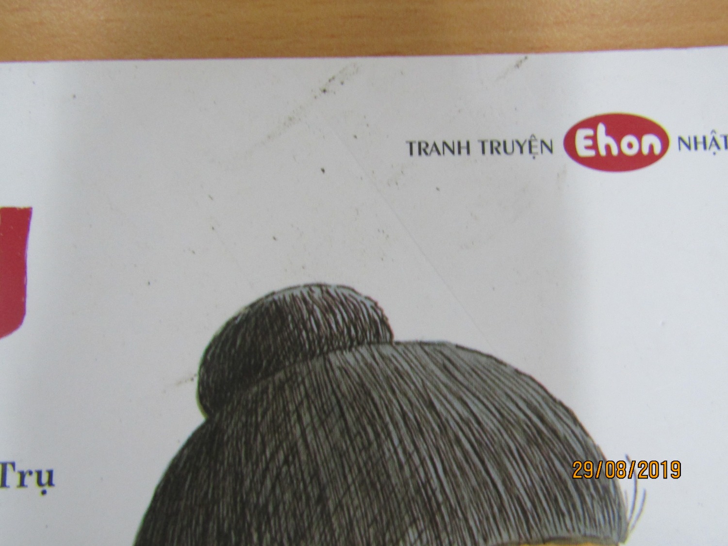 Mình mua sách về cho bé đọc, khá là háo hức. Tuy nhiên, khi nhận được sách, cảm giác cực kỳ bực bội. Sách cũ, bìa rât bẩn. Sách đã qua sử dụng, có nhiều vết, nếp gấp phía gáy sách. Các trang bên trong lặp lại tình trạng tương tự. Mình mua khá nhiều sách từ Tiki, nhưng chưa bao giờ gặp phải tình trạng gây khó chịu như vậy. Rất mong Tiki cho câu trả lời giúp mình.