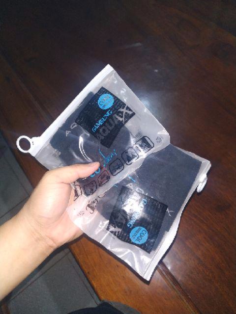 hàng hoá nhận được sạch sẽ, đóng gói đẹp, giao hàng nhanh. Chất vải mang vào mát mẻ; đường may tốt - tiện lợi cho những người ra ngoài nhiều giống mình.