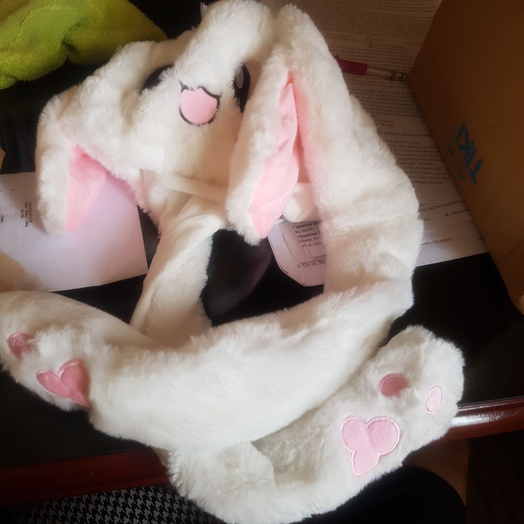 lần 1 đặt sau 3 ngày vẫn chỉ là tiki tiếp nhận. hủy đặt lại thì sao hàng sai mẫu. =))) trước đây cũng có 1 lần thất vọng do đóng gói bây giờ lại thêm lần nữa. chắc từ tiki luôn quá=))))