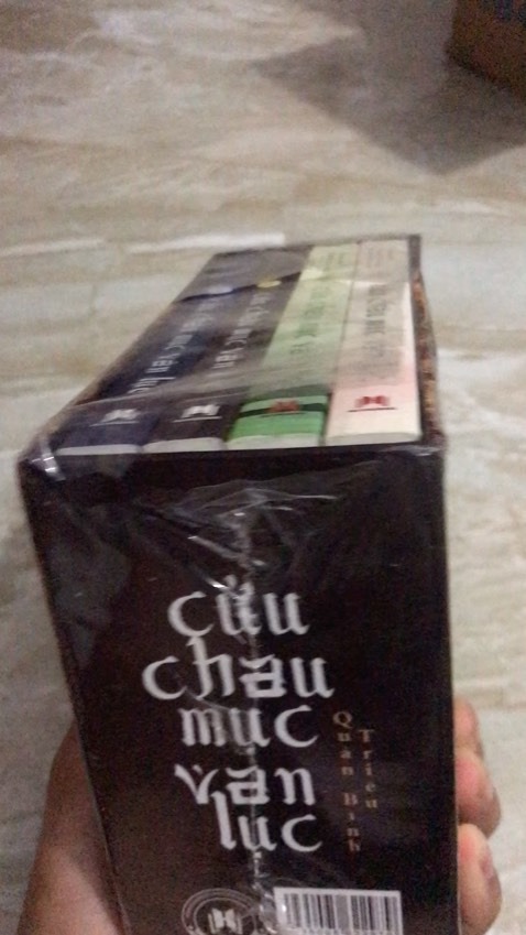 bộ sách bị rách seal, ngoại hình chưa ổn
tiki nên bảo quản sản phẩm tốt hơn