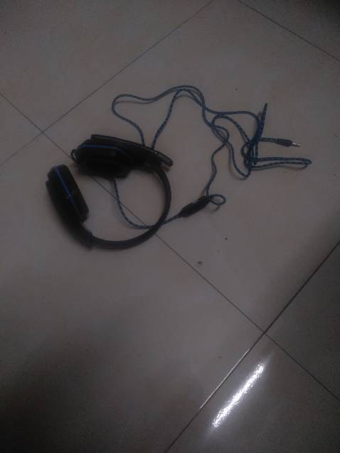 Chất lượng âm thanh tốt 
Kiểu dáng đẹp 
Vẫn chưa loại bỏ âm thanh tốt
Mic lỏng lẻo Chất lượng âm thanh tốt 
Kiểu dáng đẹp 
Vẫn chưa loại bỏ âm thanh tốt
Mic lỏng lẻo