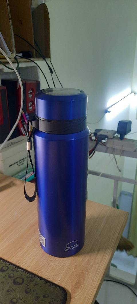 Giữ nhiệt rất tốt. Rót nước sôi vào nhưng vỏ bình thường hk bị nóng. 
Màu sắc đẹp, đóng gói cẩn thận. 
Cảm ơn shop!